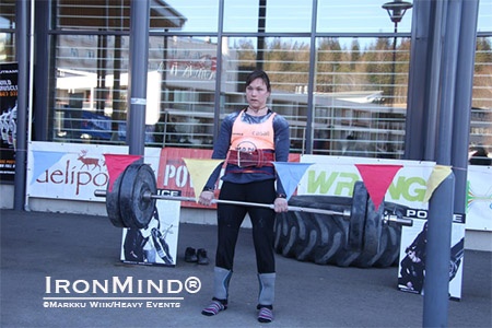 2015 Queen of the Castle overall winner Alina Leisiö on the deadlift. IronMind® | Photo courtesy of Markku Wiik/Heavy Events