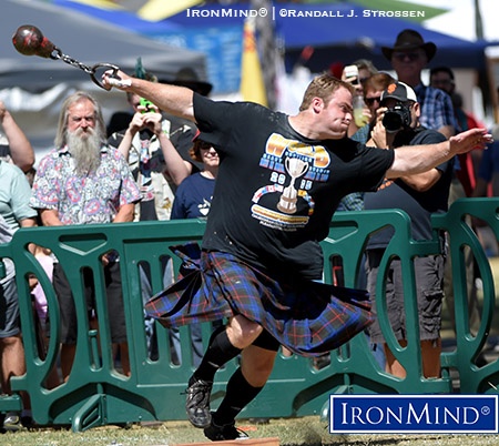 Dan McKim came into the final event—light weight for distance—with a 1-1/2 point lead over his arch rival, Matt Vincent. McKim won the event, sealing his victory at the 2015 World Heavy Events Championships. IronMind® | ©Randall J. Strossen photo