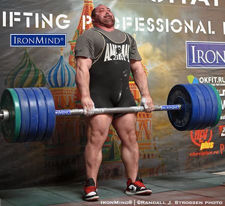 480-kg squatter Andrey Malanishev dusted a 200-kg Apollon’s Axle double overhand deadlift with no training on it. IronMind® | ©Randall J. Strossen photo