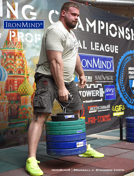 Strength sensation Kirill Sarashev hit an easy 125 kg on the Rolling Thunder. IronMind® | ©Randall J. Strossen photo