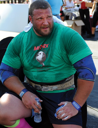 Terry Hollands with his trusty Strong-Enough Lifting Straps. Randall Strossen photo.