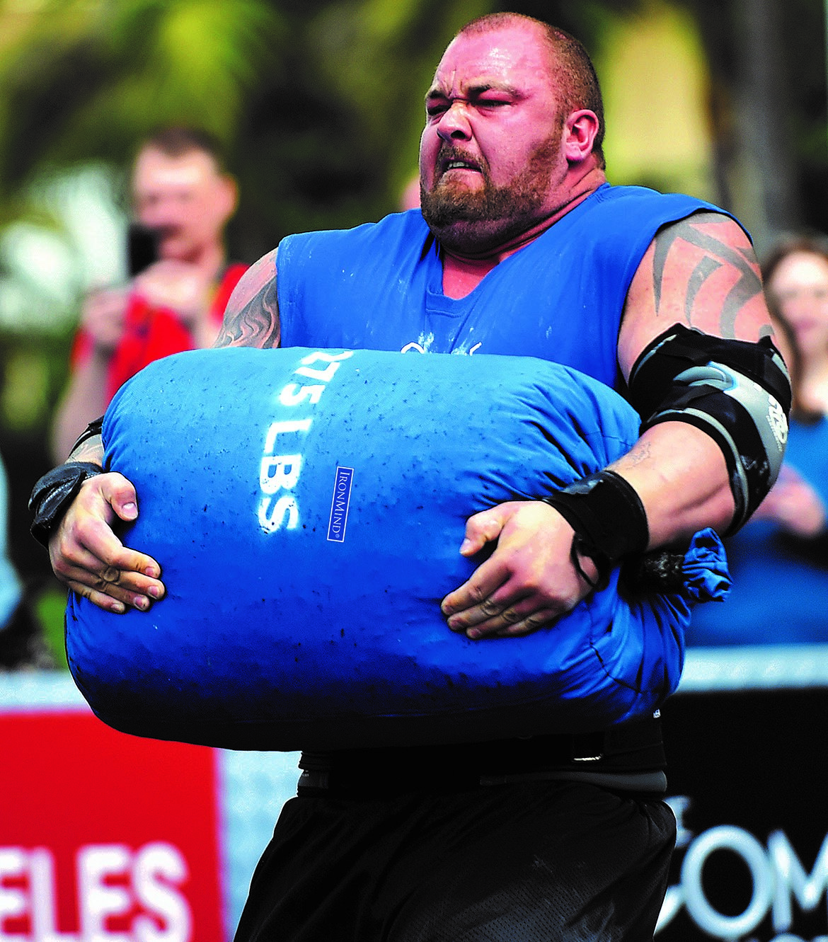 Hafthor using a Sand Bag