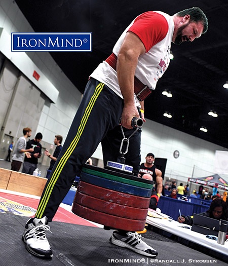 Carl “The Blackpool Tower” Myerscough lofts 117.5 kg on the Rolling Thunder at the 2017 Los Angeles FitExpo. IronMind® | ©Randall J. Strossen photo