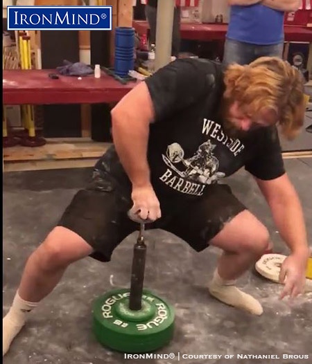 John McCarter sets up before launching 43.8 kg for a new world record on the IronMind Hub at Nate Brous’s 4ForFeb grip contest on February 26, 2018. IronMind® | Photo courtesy of Nate Brous