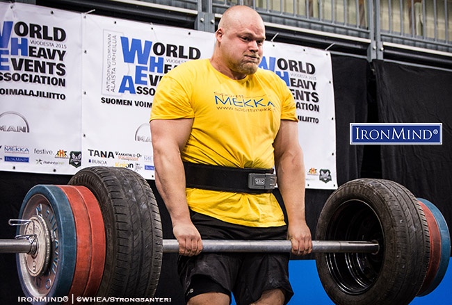 Competing at the 2020 WHEA Finnish Grip Championships, Jesse Pynnönen became the first Finn to officially pull 200 kg on the IronMind Apollon’s Axle. Photo ©WHEA/Strongsanteri