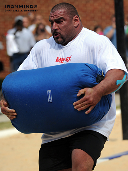 Ervin Katona (Serbia) charged through the Sack Loading race at the MET-Rx World’s Strongest Man contest.  IronMind® | Randall J. Strossen photo. 