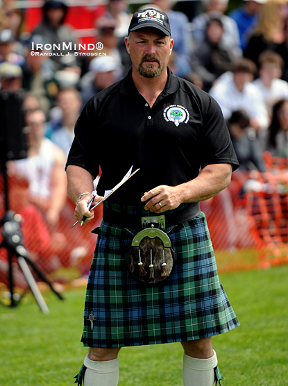 IHGF vice president Francis Brebner on task and on the field at the 2010 International Highland Games Federation World Championships (Victoria, British Columbia, Canada).  IronMind® | Randall J. Strossen photo.