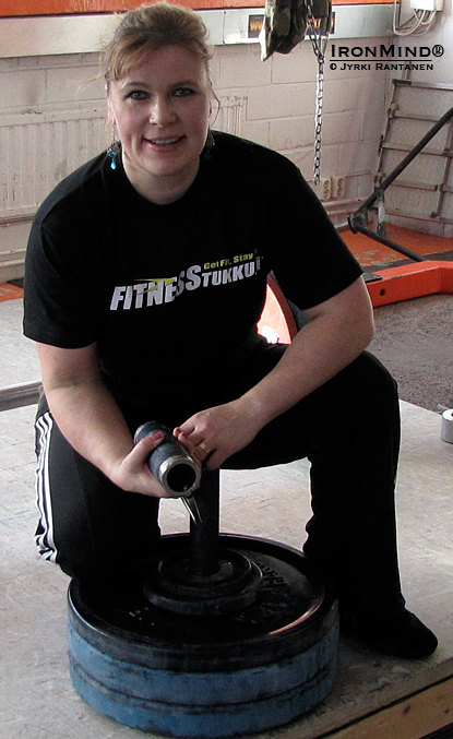 Janna Tanner and the world record weight she pulled on the Rolling Thunder at the IronMind Grip Classic Vol. 2. IronMind® | Photo courtesy of Jyrki Rantanen. Janna Tanner and the world record weight she pulled on the Rolling Thunder at the IronMind Grip Classic Vol. 2. IronMind® | Photo courtesy of Jyrki Rantanen.