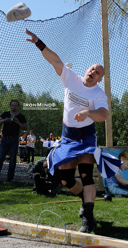 Janne Hartikainen, men’s open class winner at the 2012 Finnish Highland Games National Championships, on the Braemer stone.  IronMind® | Photo by United Strongmen®/Piia Aaltokoski.