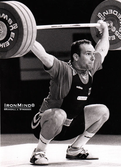 When Marc Huster hit this 172.5-kg snatch at the 1998 European Weightlifting Championships (Riesa, Germany), it put him in an ideal position as he dueled Pyrros Dimas.  IronMind® | Randall J. Strossen photo.
