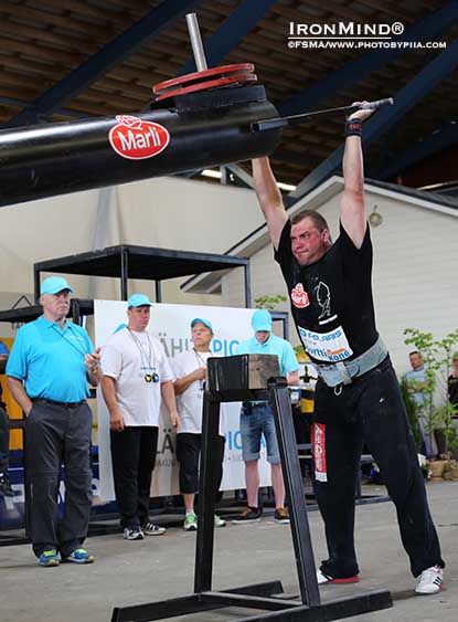 Mika Jaakola, shown on the Viking Press, is pushing defending champion Jarno Jokinen very hard in the open class of the 2013 Finland’s Strongest Man contest.  IronMind® | ©Finland’s Strongest Man Association/www.photobypiia.com