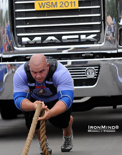 Mike Jenkins got off to a flying start at the 2011 MET-Rx World’s Strongest Man contest.  IronMind® | Randall J. Strossen photo.