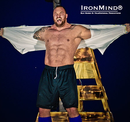 Hafthor-Viking 2015_lg Liv Maren Mæhre Vold of Infernal Productions, reported to IronMind, “We made a video of Hafthór carrying the 650 kilo log at Fefor yesterday. Feel free to post it to your pages. :)”
Infernal Productionsm (Lillehammer, Norway) were on site to catch Hafthor Julius Bjornsson’s historic walk with a 650-kg log at the World’s Strongest Viking contest yesterday. IronMind® | Photo by Liv Maren Mæhre Vold/Infernal Productions