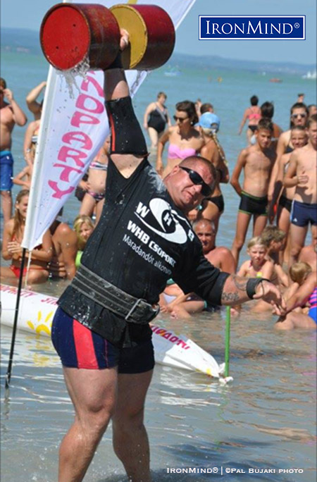 Strongman, Strongwoman on Balatonlelle Beach
