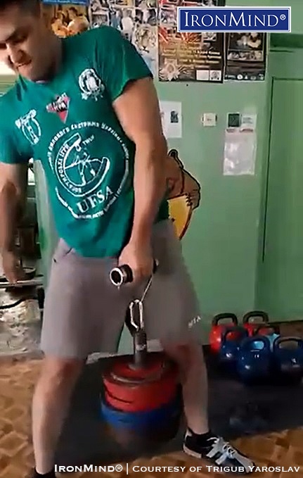 He’s got armlifting in his background so it was natural for Trigub Yaroslave (Ukraine) to embrace the Crushed-To-Dust! Challenge. Hoisting 90 kg on the Rolling Thunder is one of the three events in this popular test of all-around grip strength. IronMind® | Image courtesy of Trigub Yaroslav
