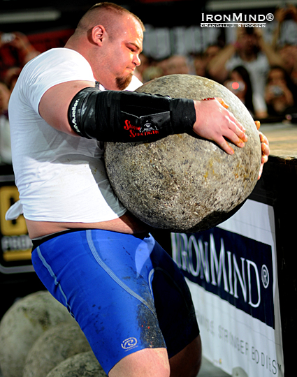 Brian Shaw badly fumbled the third of the five Atlas Stones and anyone else might have either dropped it or simply ended his run at that point, but Shaw regained control, hit the gas pedal again and still managed to win the event, not to mention the overall contest.  This victory earned Brian Shaw an automatic invitation to the 2011 World’s Strongest Man contest.  IronMind® | Randall J. Strossen photo.