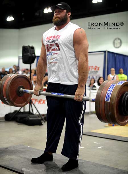 237.5 kg on the bar and Mike Burke pulled it the distance to break his own world record on the Apollon’s Axle Double Overhand Deadlift.  IronMind® | Randall J. Strossen photo