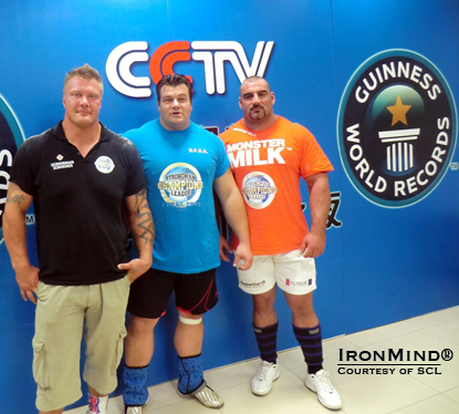 arno Hams broke the Guinness world record in the bus pull in Beijing.  IronMind&reg; | Courtesy of SCL.